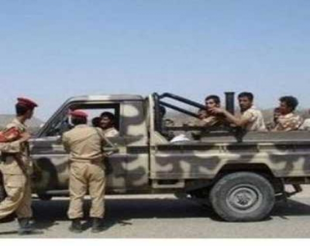 مؤسسة تكشف انتهاكات الحوثيين وصالح بقاعدة العند في لحج بحق مدنيين