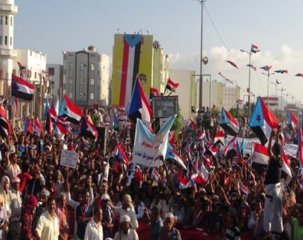 وكالة : أنصار’ الحراك الجنوبي’ يتظاهرون بمحافظتي لحج وأبين رفضا للحوار مع صنعاء
