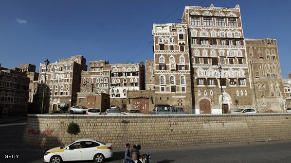 المقاومة الشعبية في “آزال” تتوعد الحوثيين برد “مزلزل”