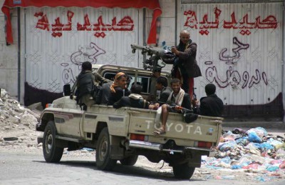 كاتيوشا الحوثيين تستهدف المدنيين في عدن