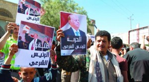 هادي في عدن: إعادة ترتيب مؤسسات الدولة وقيادات الأمن