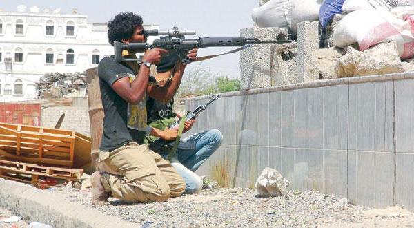 المنطقة العسكرية في عدن تعيد تشكيل وحداتها وتؤكد قدرتها على إدارة المعارك