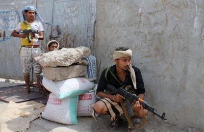 الحوثيون بمرمى التحالف.. وأعنف قتال في عدن