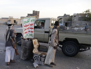 بعد صنعاء.. مسلحو الحوثي يتحركون نحو الحديدة