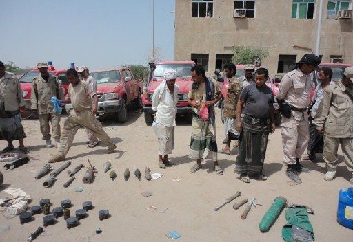 مقتل وإصابة ثلاثة أشخاص في انفجار عبوة ناسفة جنوب اليمن