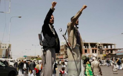 مسلحون مجهولون يهاجمون مقرا للحوثيين في الحديدة