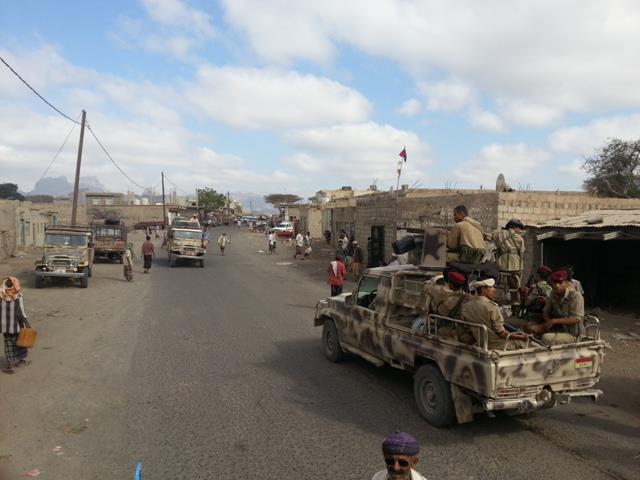 ابناء الملاح والمجلس المحلي يطالبون برحيل كتيبة اللواء 135 من المنطقة